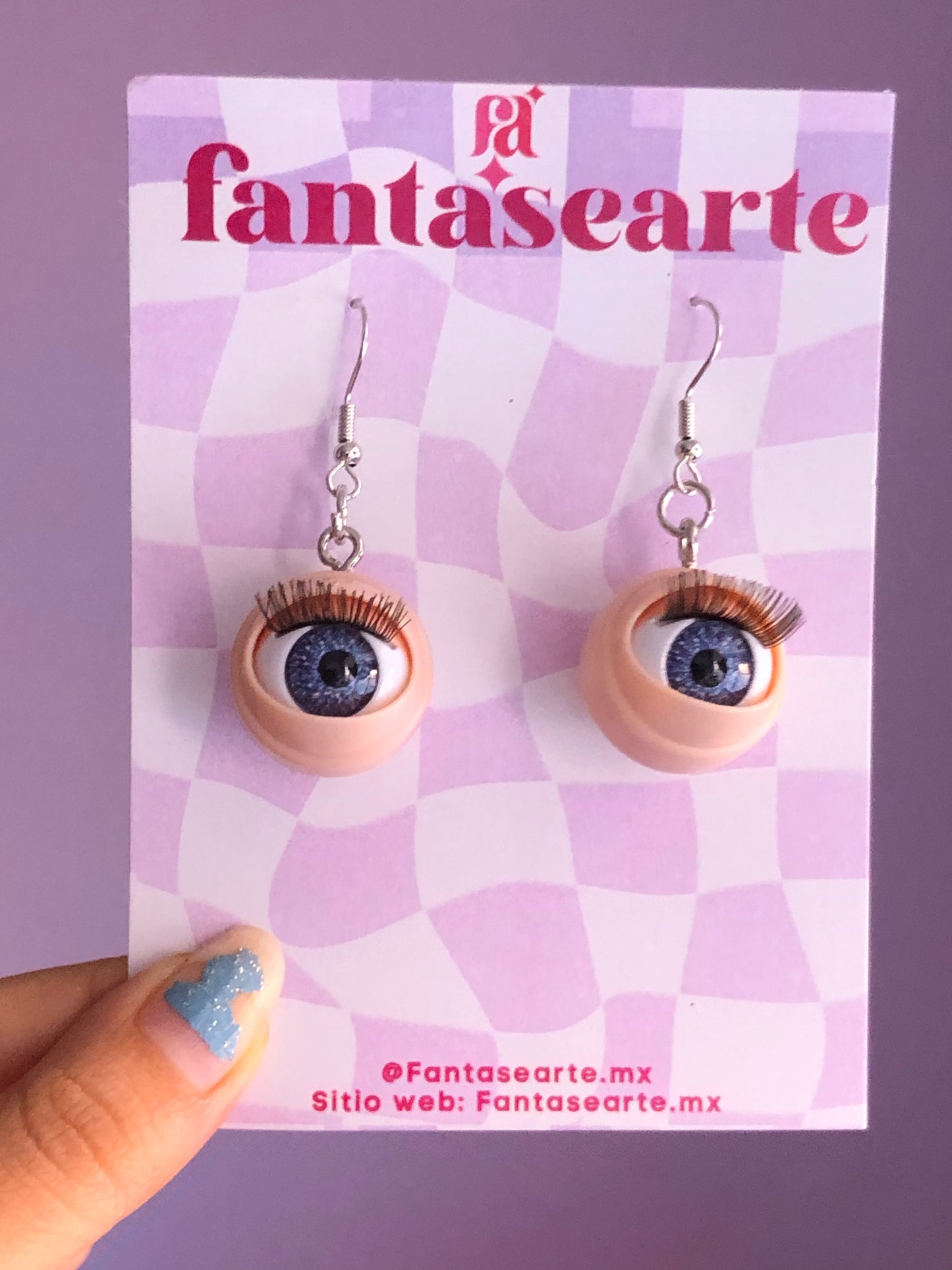 Ojos con pestañas